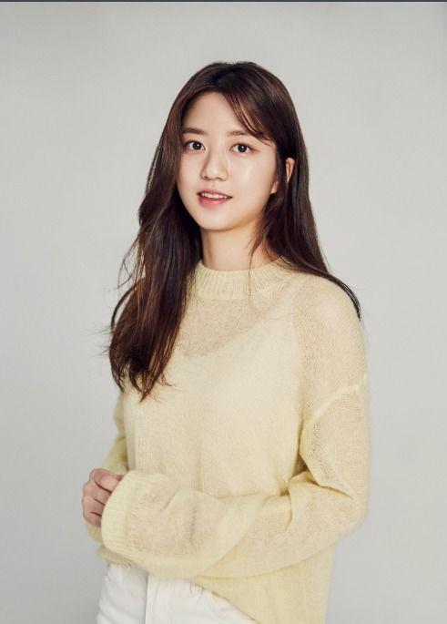 金贤秀生活照,窥见明星日常温馨瞬间